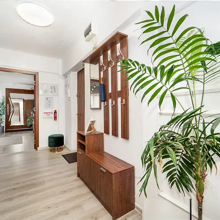 Panoramic In Apartment *