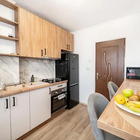 Panoramic In Apartment *