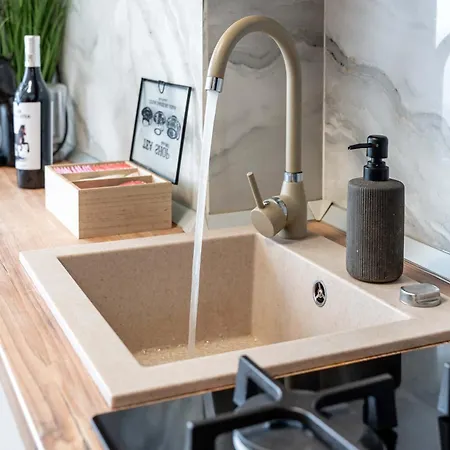 Panoramic With Public Parking Tpark Paid By Us In Apartament *