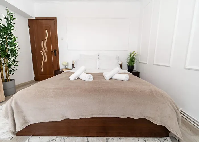 Panoramic With Public Parking Tpark Paid By Us In