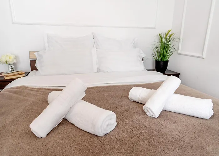 Panoramic With Public Parking Tpark Paid By Us In *