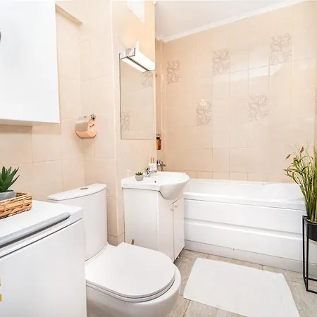 شقة Panoramic With Public Parking Tpark Paid By Us In *