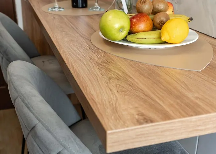 Lägenhet Panoramic With Public Parking Tpark Paid By Us In *