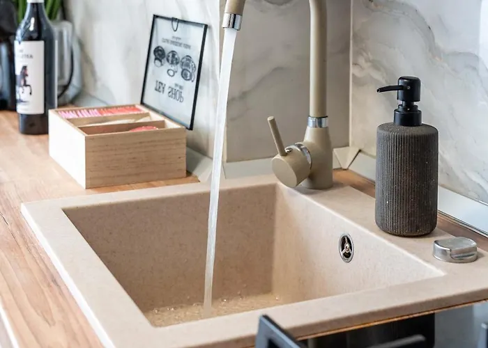 Panoramic With Public Parking Tpark Paid By Us In Lägenhet *